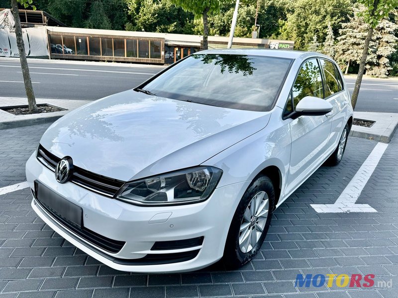 2015' Volkswagen Golf photo #1