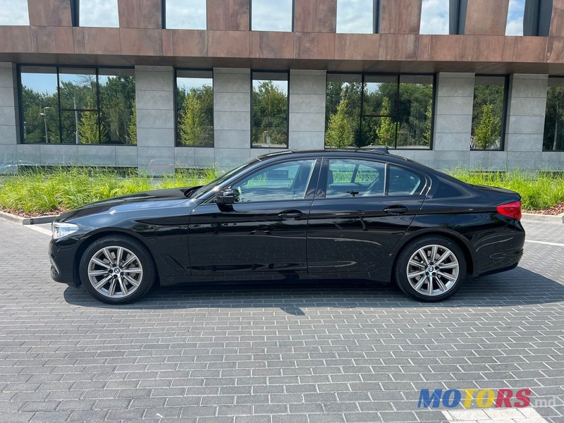 2019' BMW 5 Series photo #3