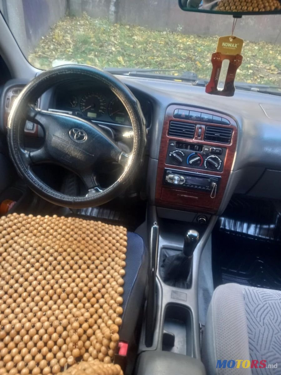 1998' Toyota Avensis photo #4