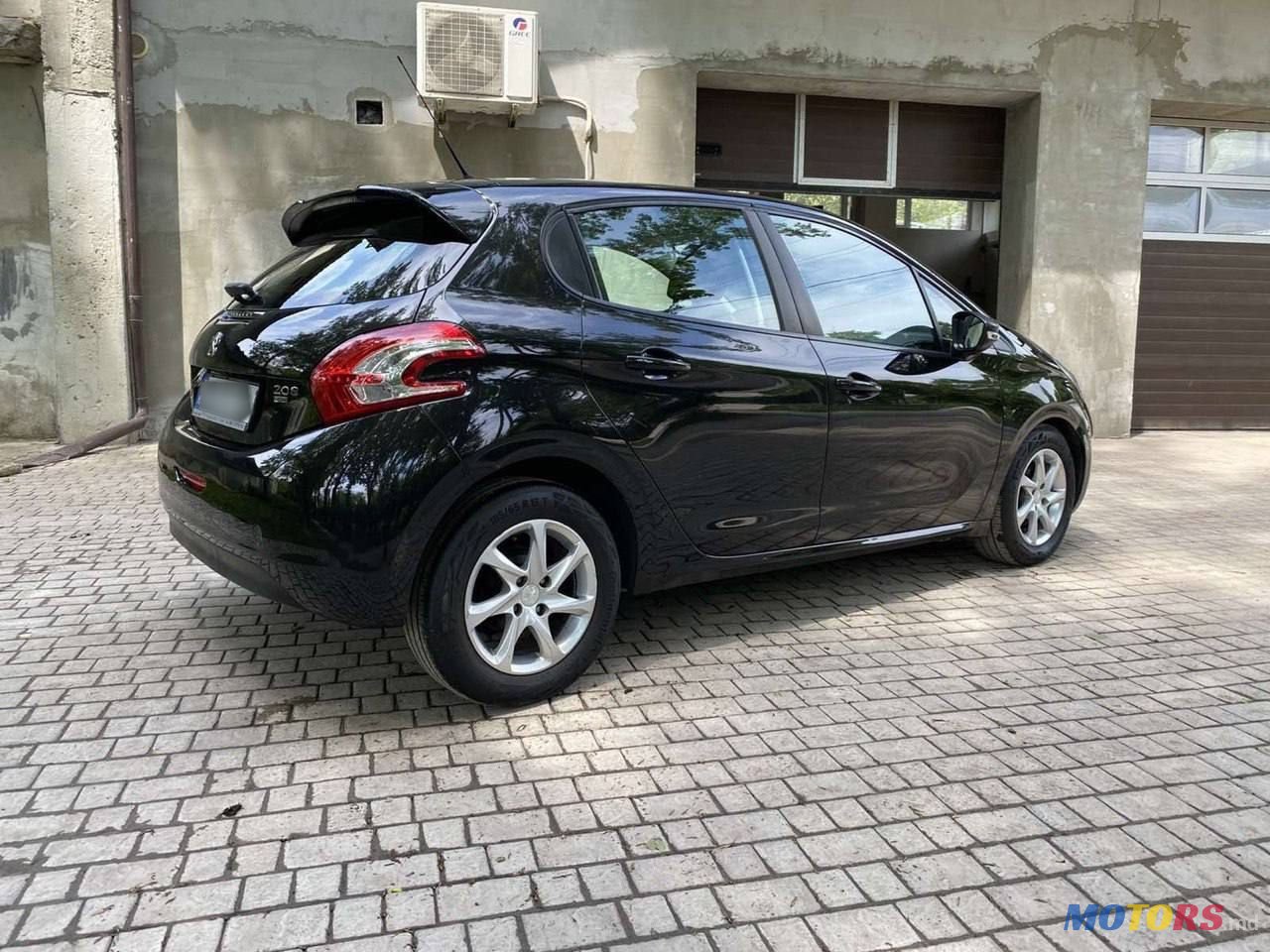 2012' Peugeot 208 photo #3