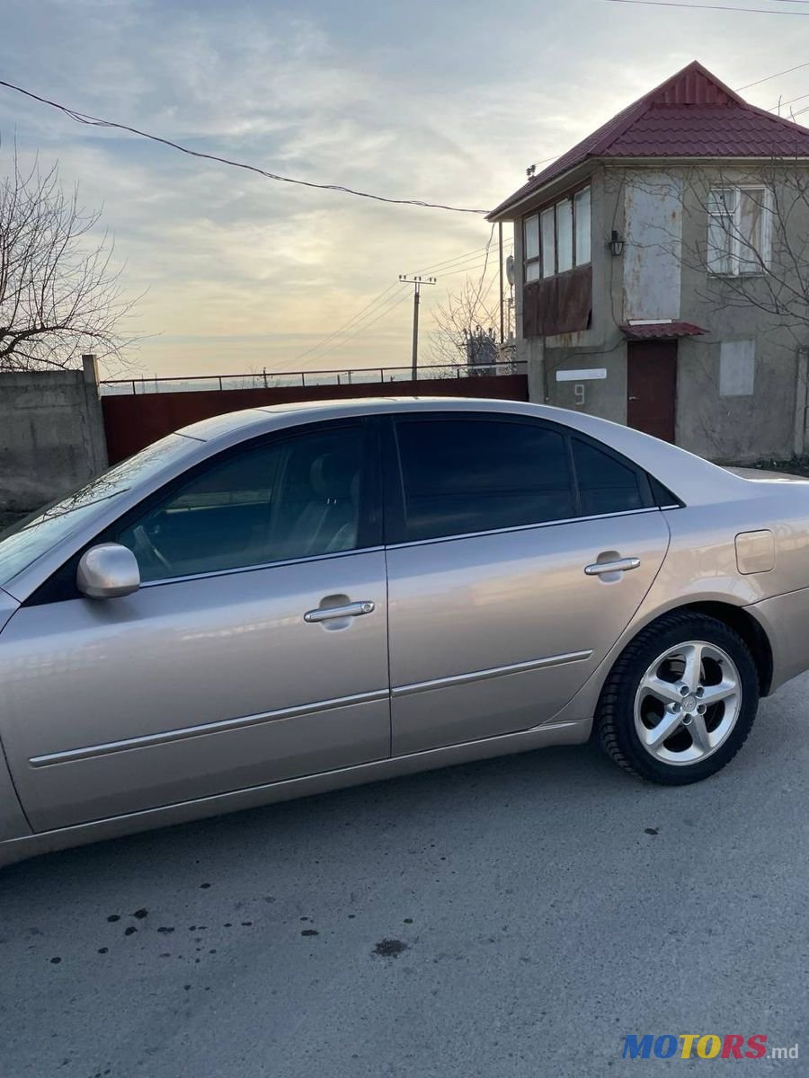 2005' Hyundai Sonata photo #6