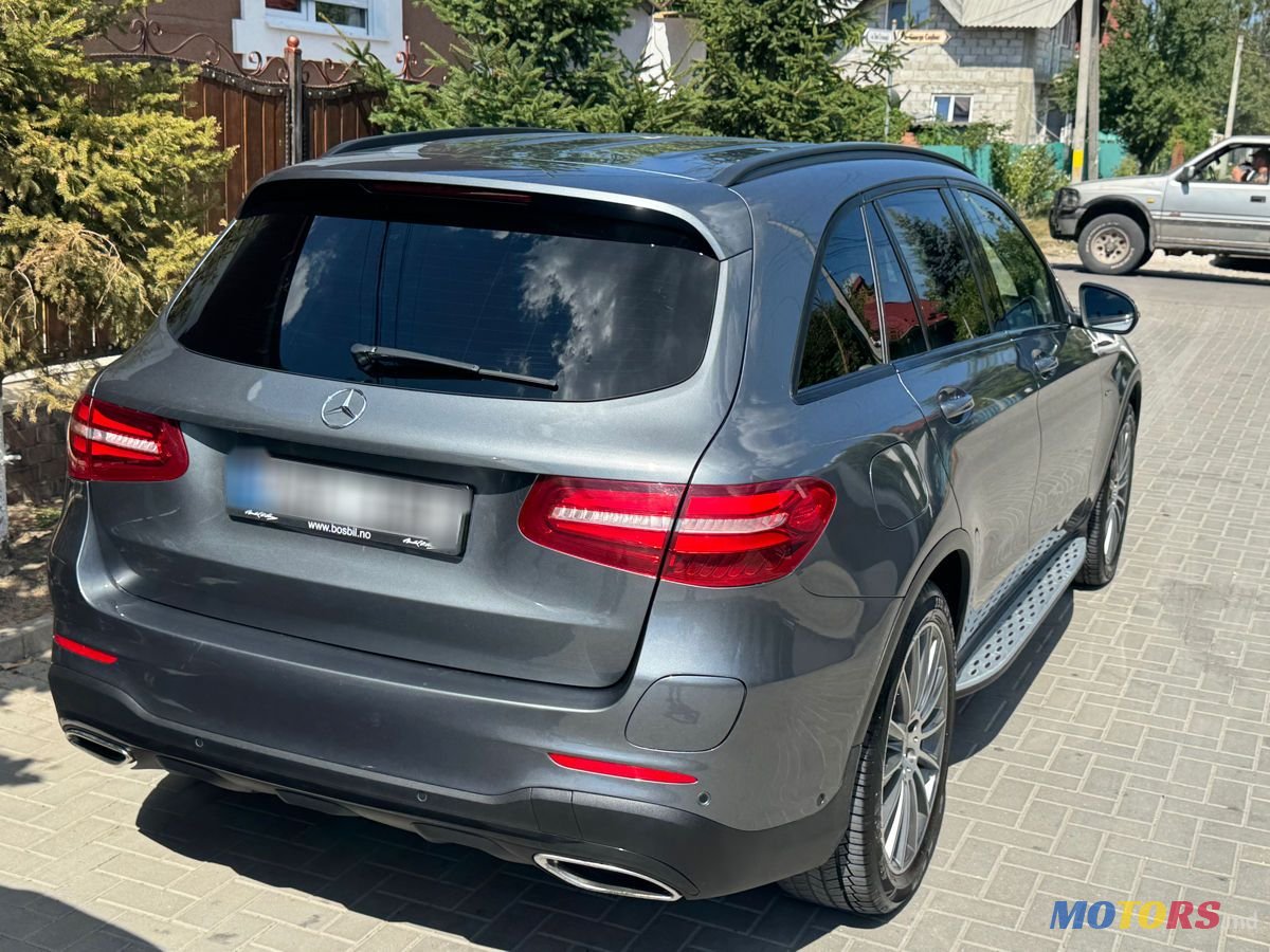 2017' Mercedes-Benz GLC photo #4