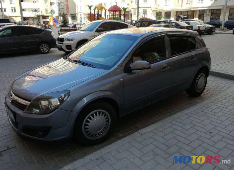 2007' Opel Astra photo #1