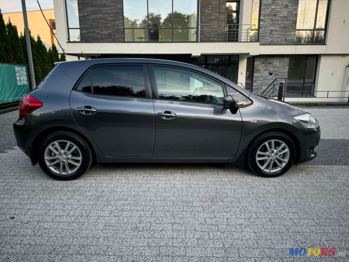 2008' Toyota Auris photo #4