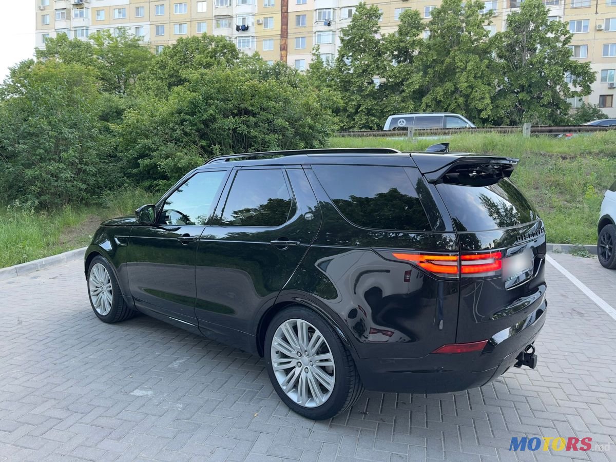 2017' Land Rover Discovery photo #5