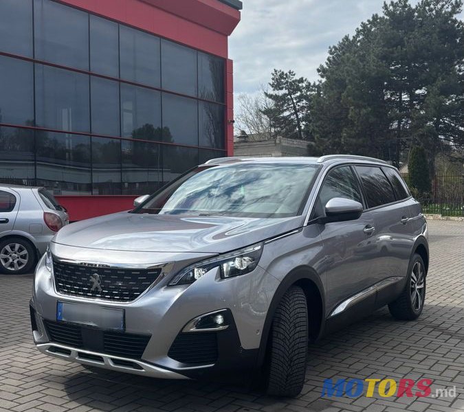 2019' Peugeot 5008 photo #2