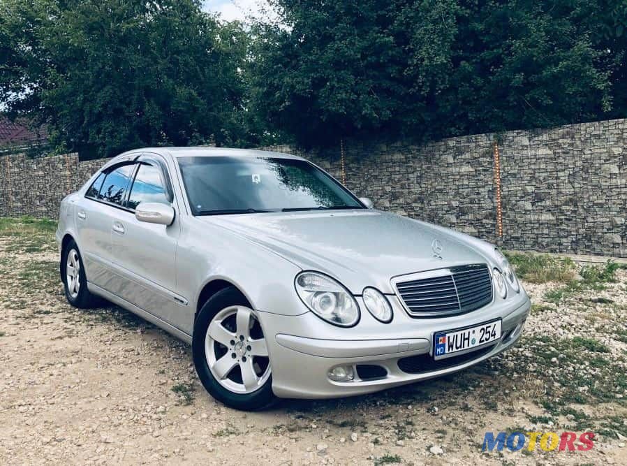 2002' Mercedes-Benz E Класс photo #1