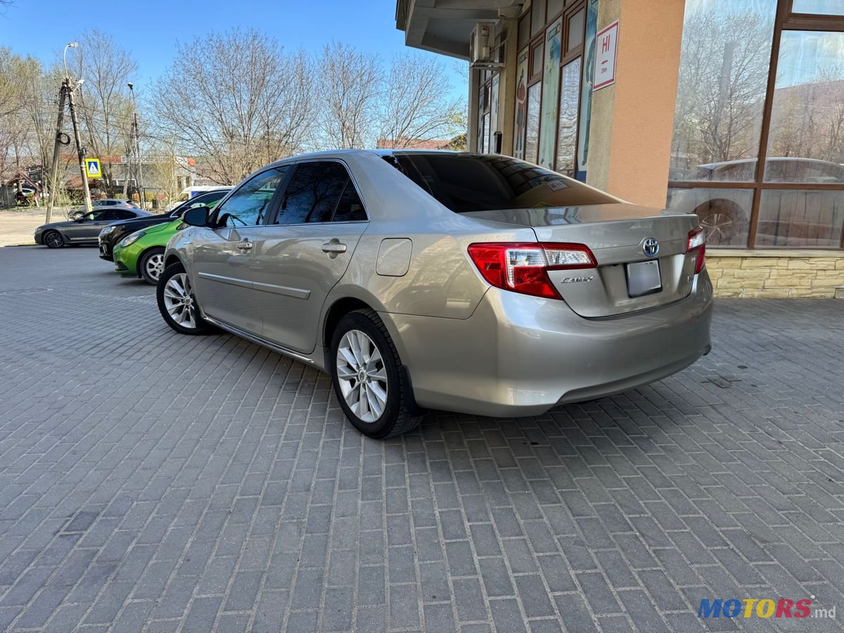 2014' Toyota Camry photo #3