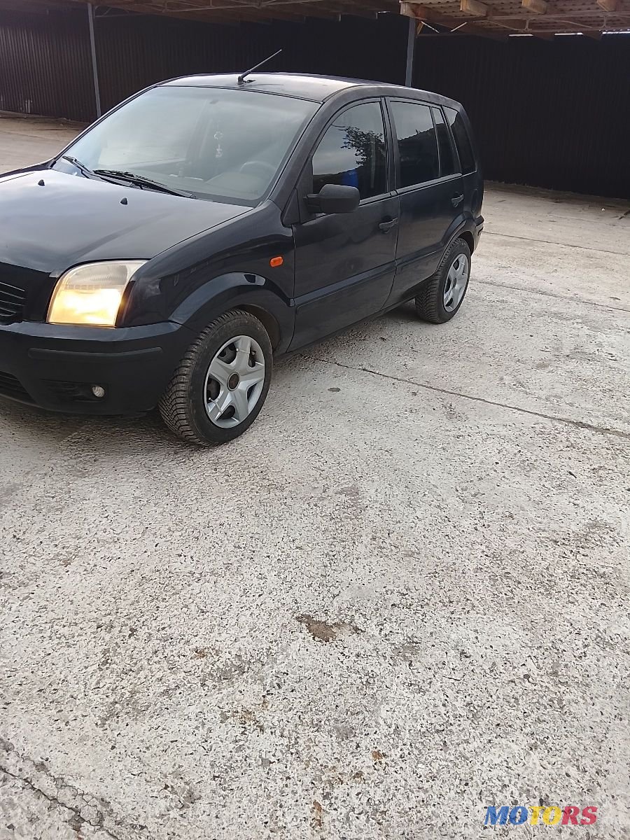 2003' Ford Fusion photo #2