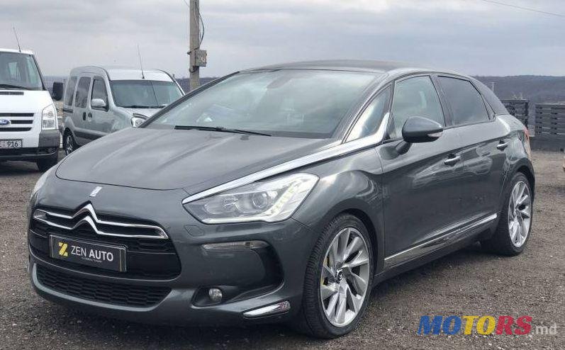 2011' Citroen DS5 photo #1