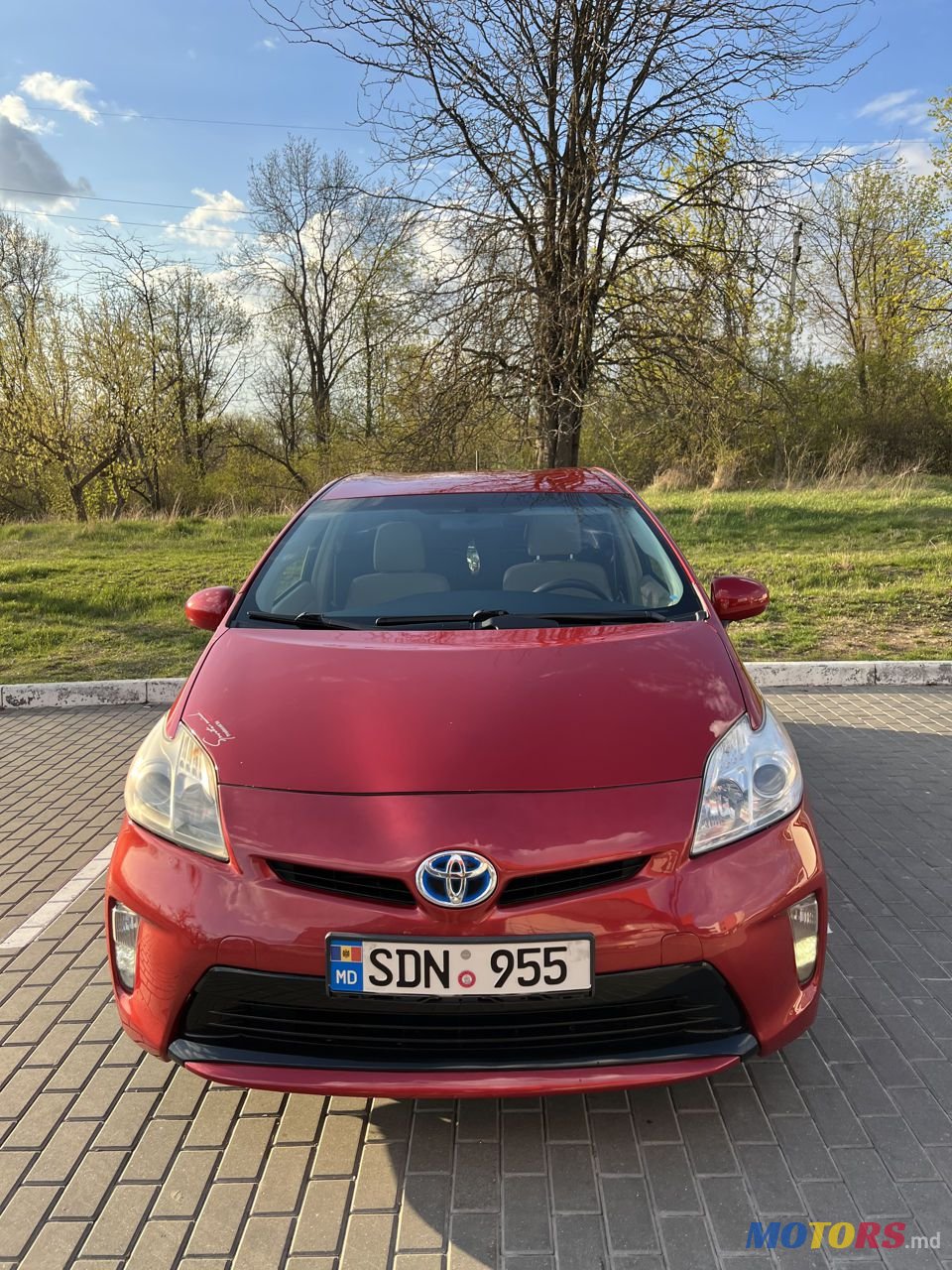 2012' Toyota Prius photo #2