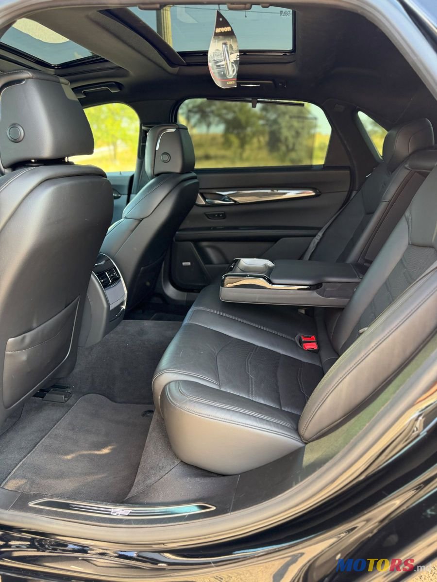 2019' Cadillac CT6 photo #6
