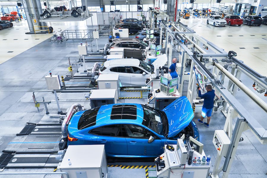 BMW откладывает строительство венгерского завода