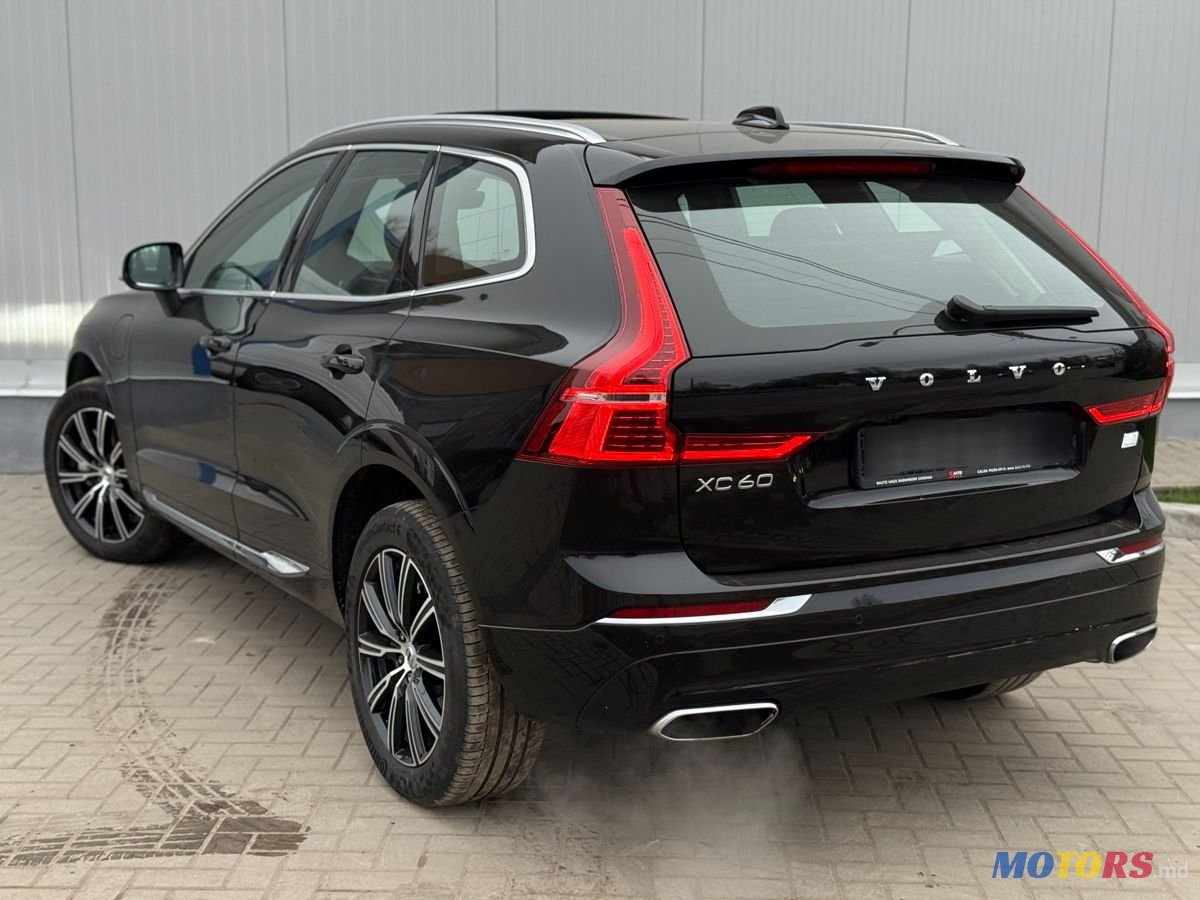 2020' Volvo XC60 photo #1