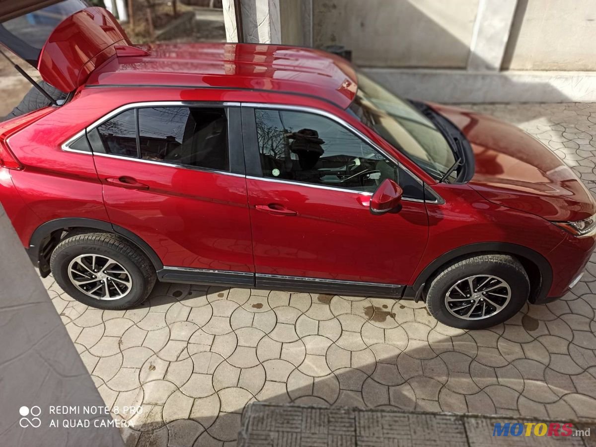 2019' Mitsubishi Eclipse Cross photo #3