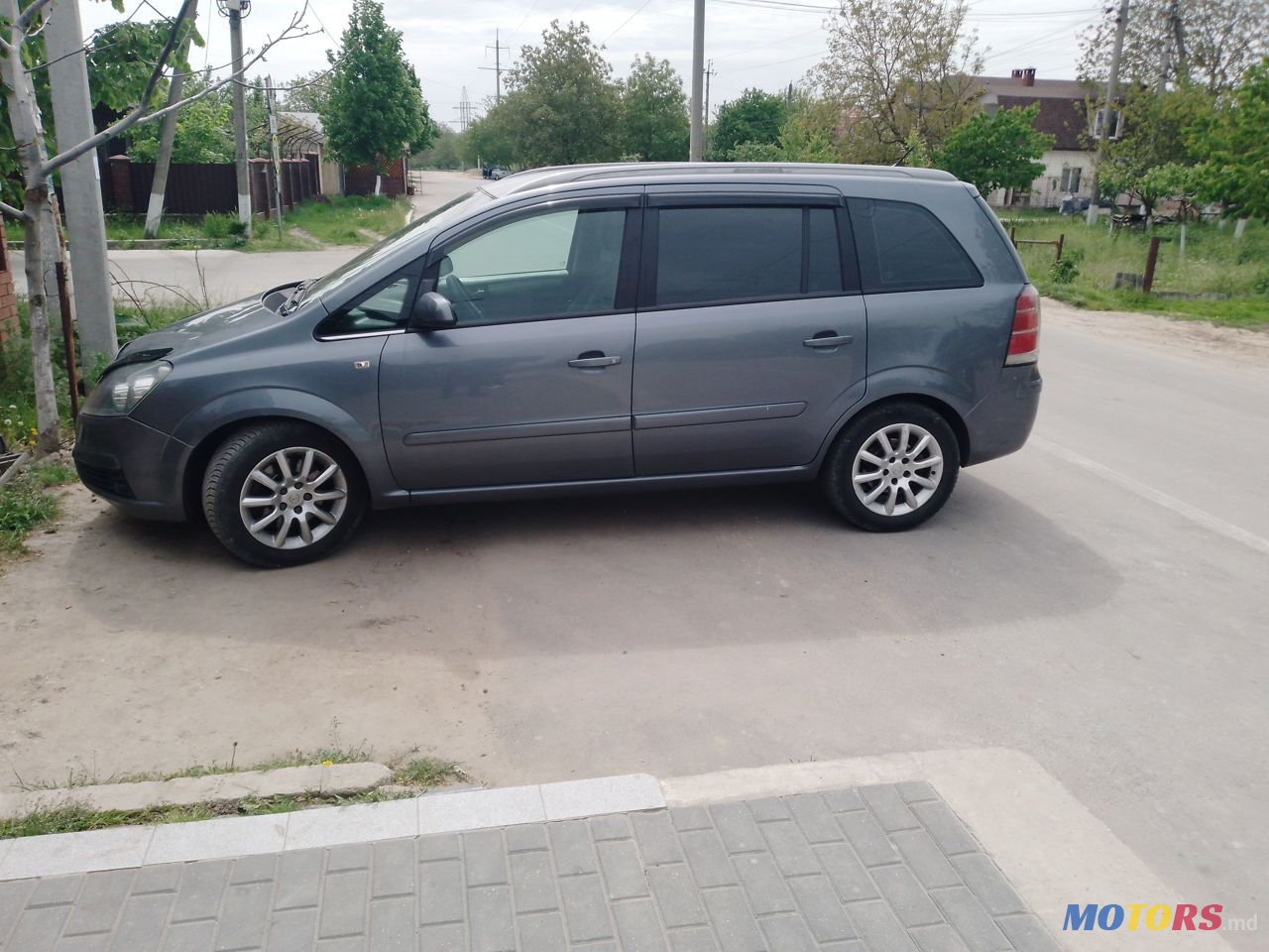 2006' Opel Zafira photo #3