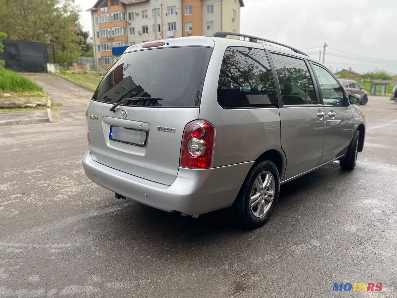 2004' Mazda MPV photo #3