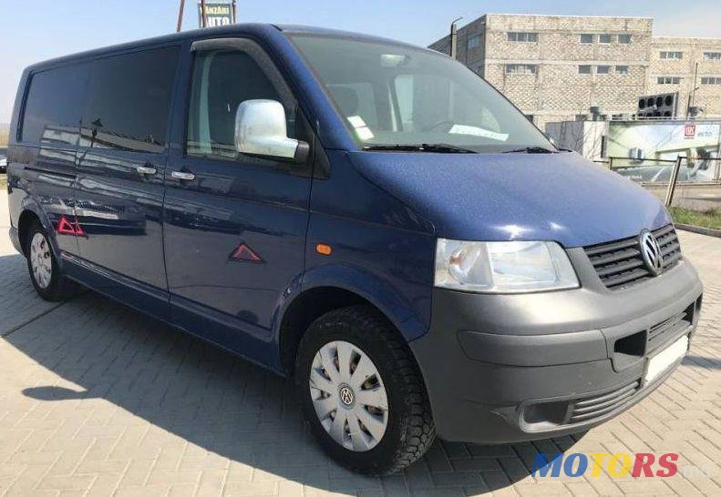 2006' Volkswagen Transporter photo #3