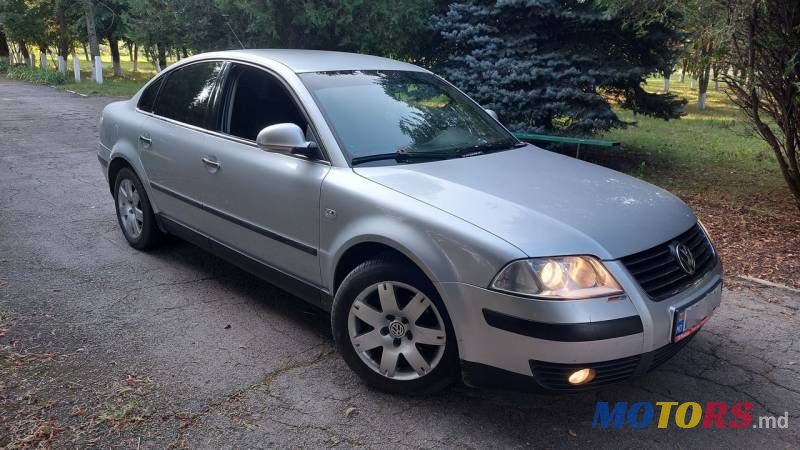 2003' Volkswagen Passat photo #2