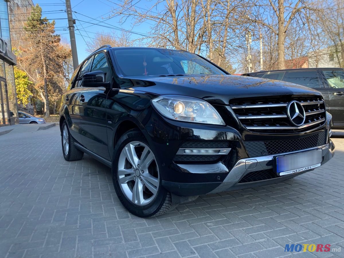 2011' Mercedes-Benz M Класс photo #1