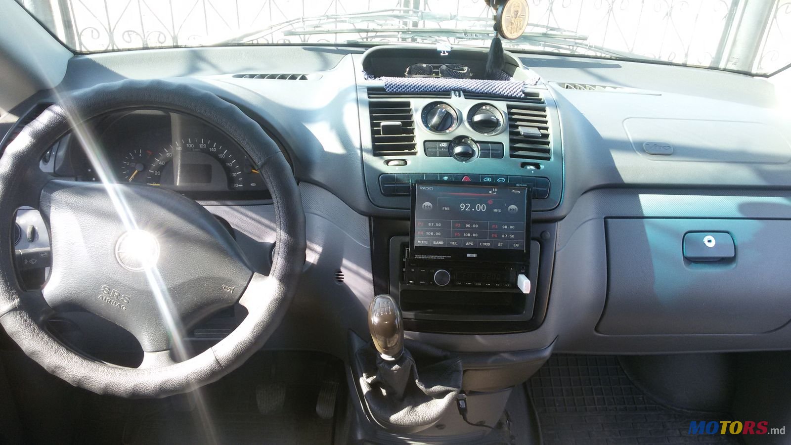 2004' Mercedes-Benz Vito photo #1