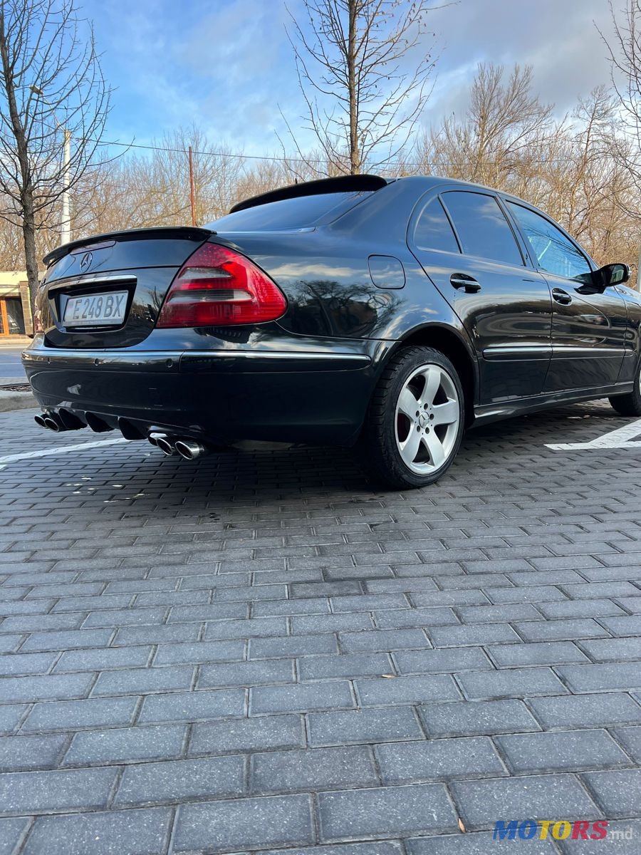 2003' Mercedes-Benz E Класс photo #1