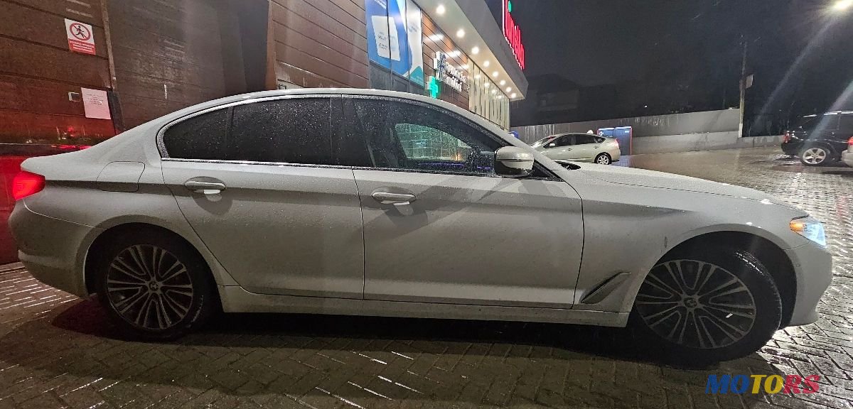 2018' BMW 5 Series photo #3