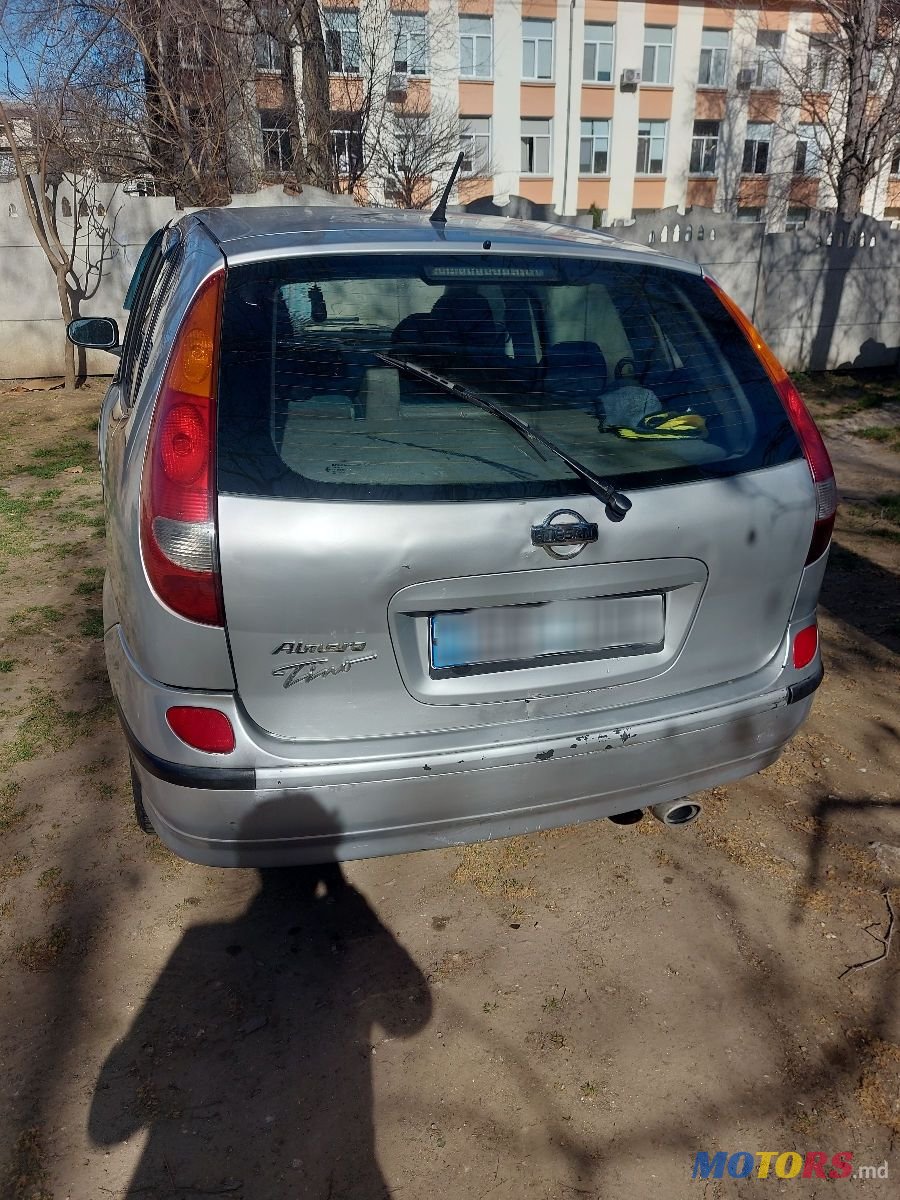 2000' Nissan Almera Tino photo #4