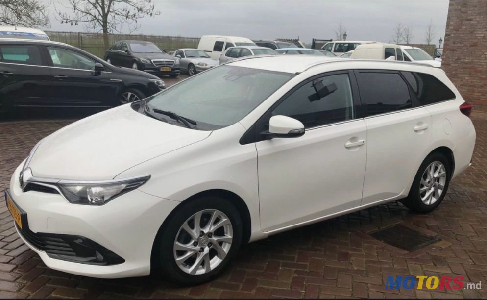 2017' Toyota Auris photo #1