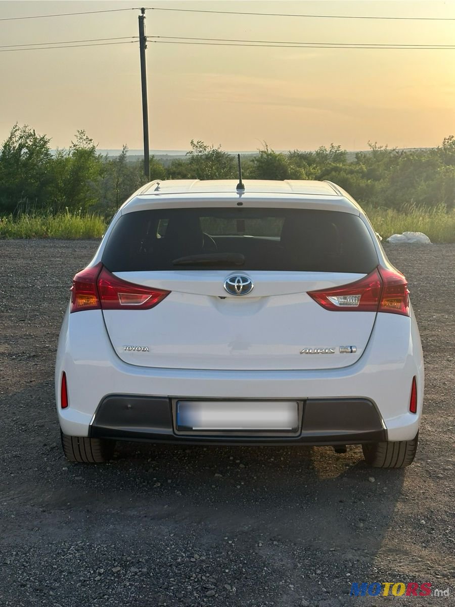 2014' Toyota Auris photo #6