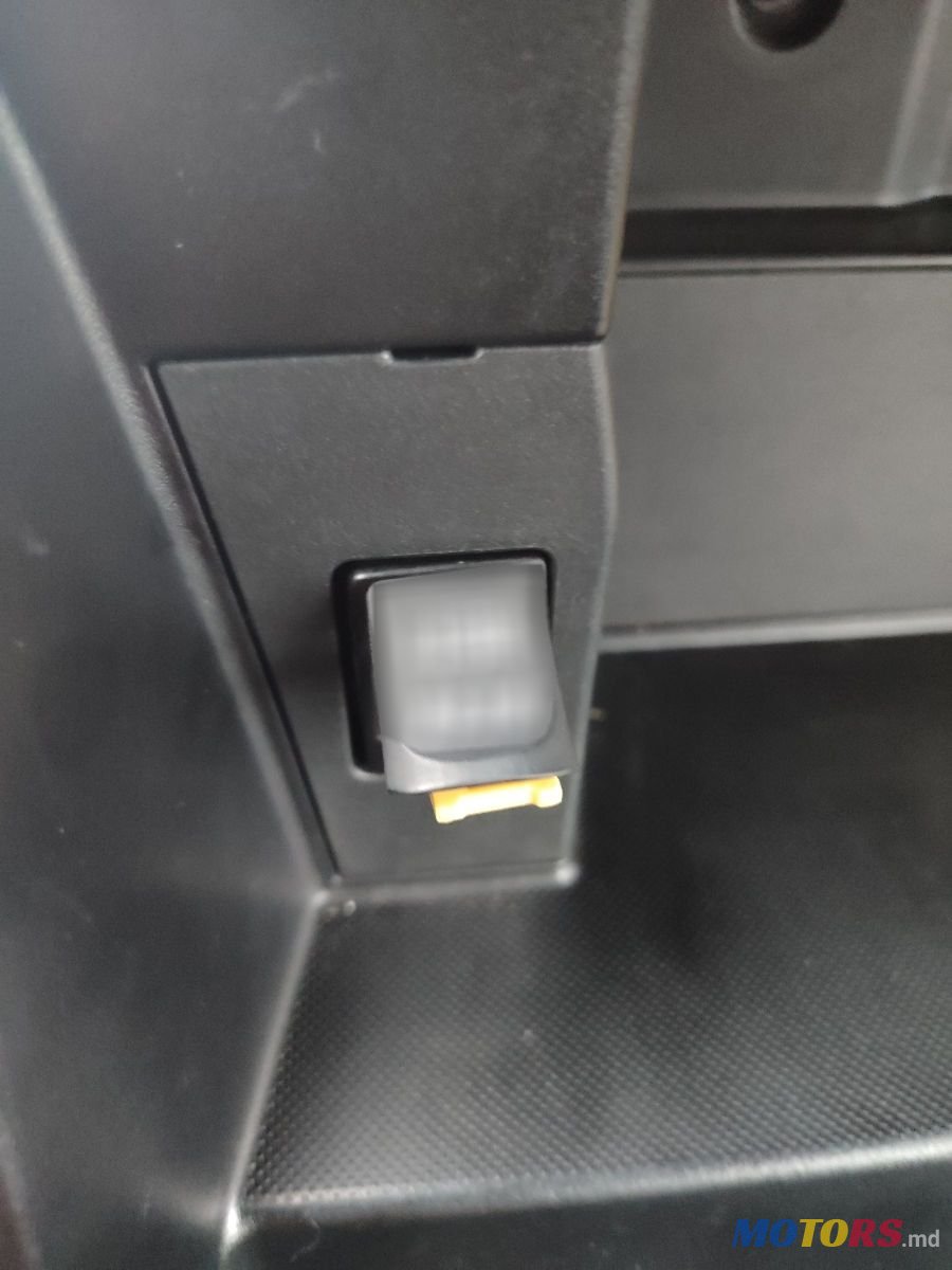 2010' Toyota Auris photo #6