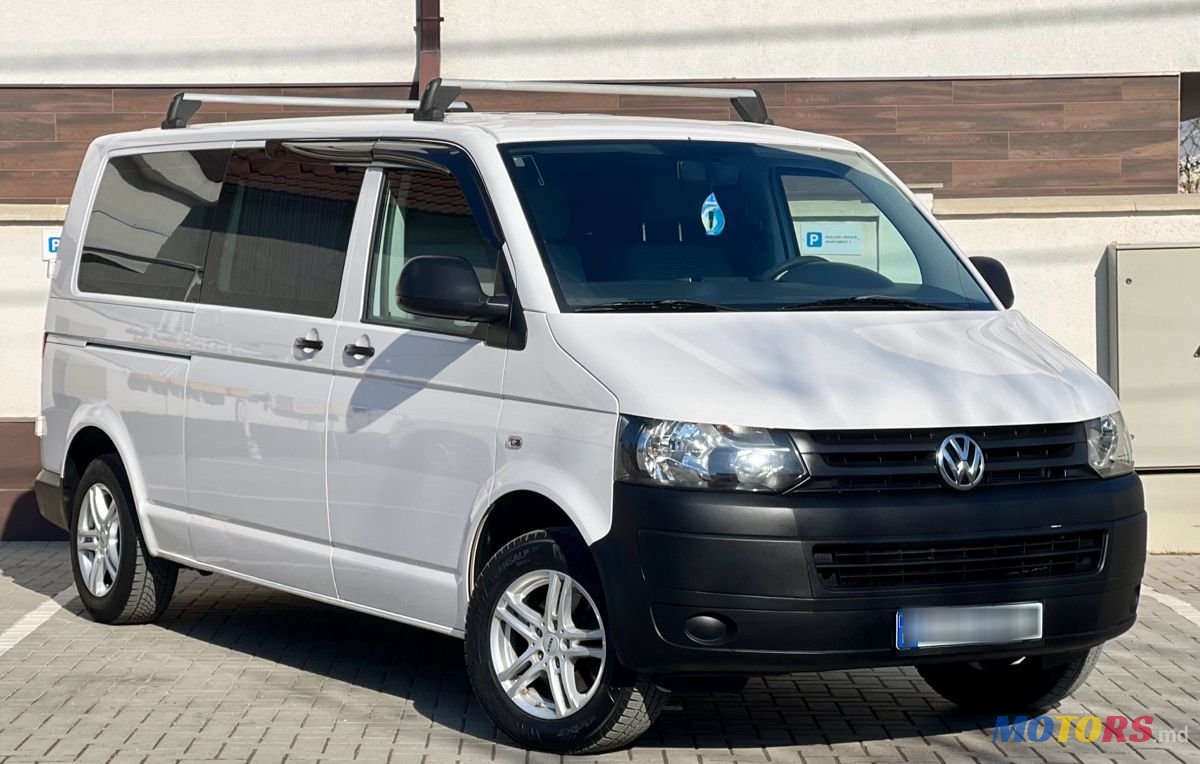 2013' Volkswagen Transporter photo #1