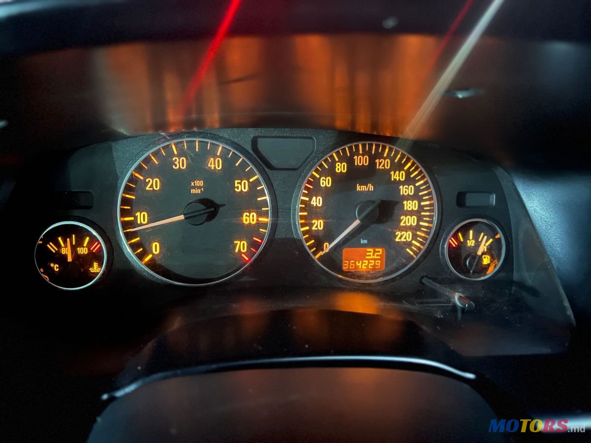 2005' Opel Zafira photo #3