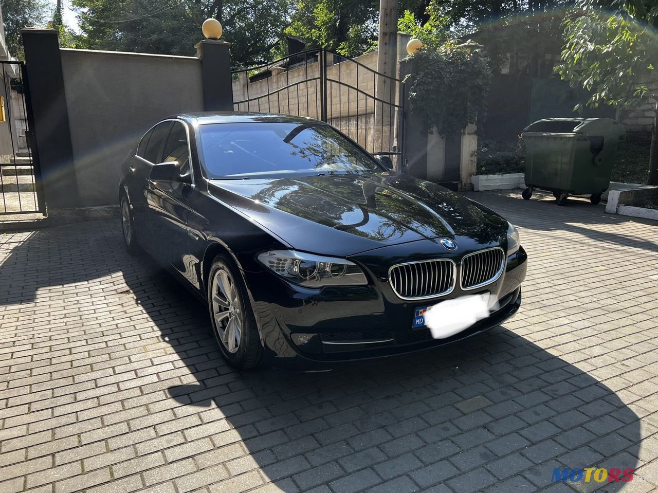 2011' BMW 5 Series photo #4