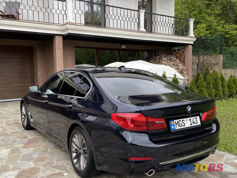 2017' BMW 5 Series photo #4