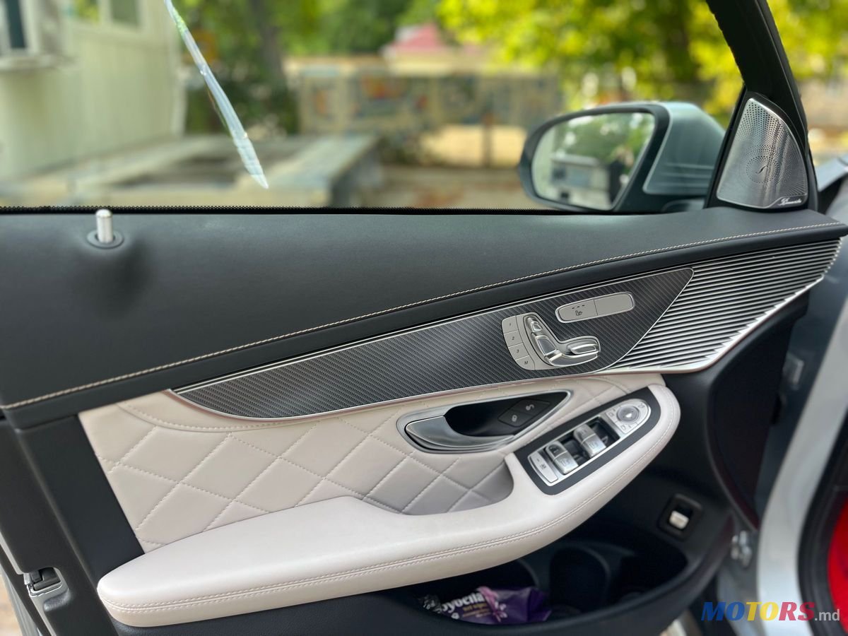 2020' Mercedes-Benz EQC photo #3