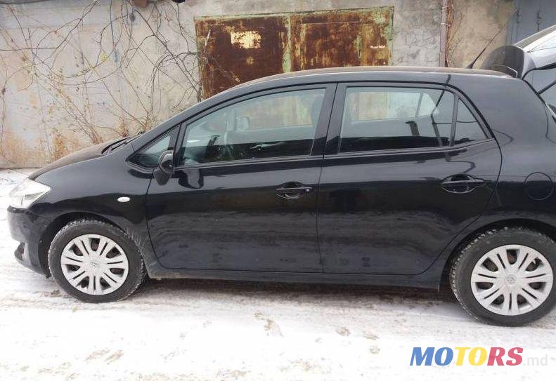 2009' Toyota Auris photo #1