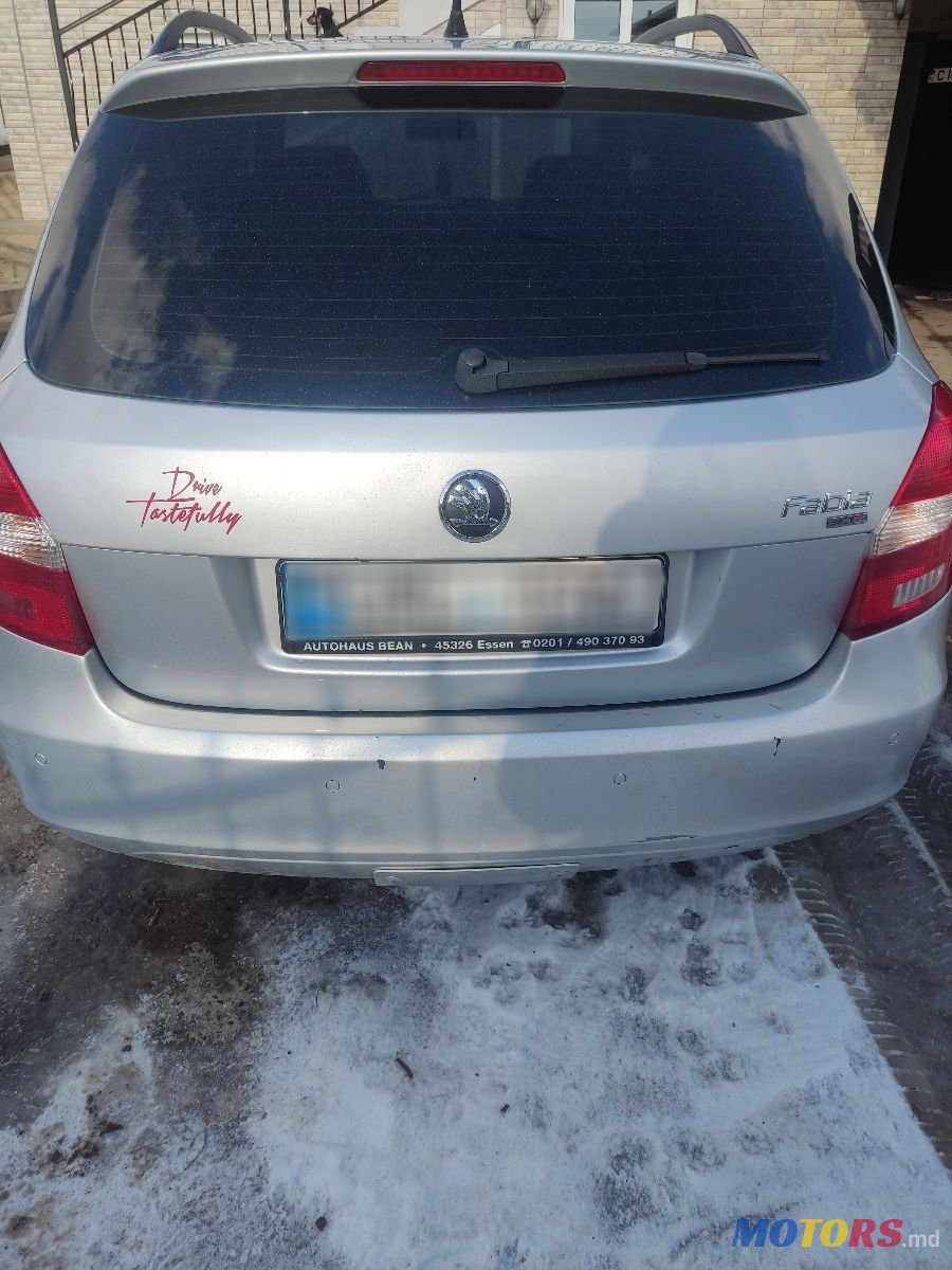 2009' Skoda Fabia photo #2