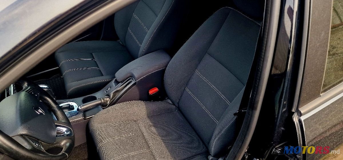 2014' Renault Megane photo #3