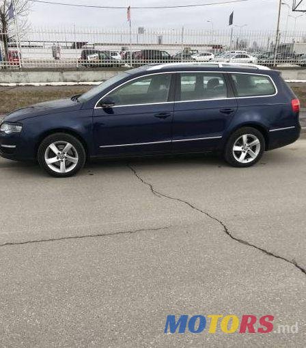 2010' Volkswagen Passat photo #1