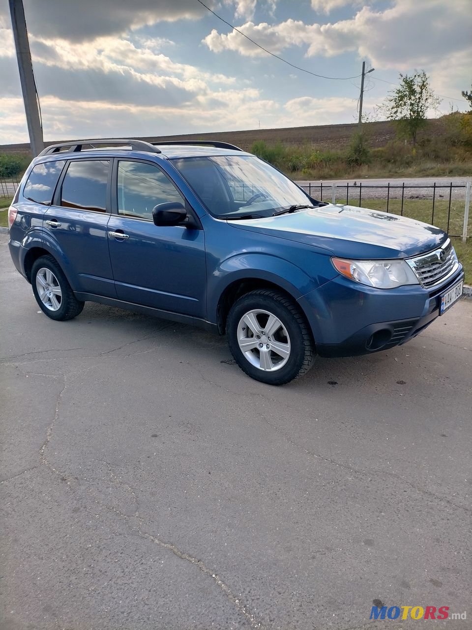 2011' Subaru Forester photo #2