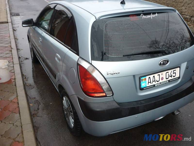 2006' Kia Rio photo #2