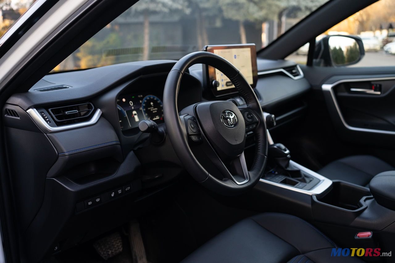 2023' Toyota RAV4 photo #6