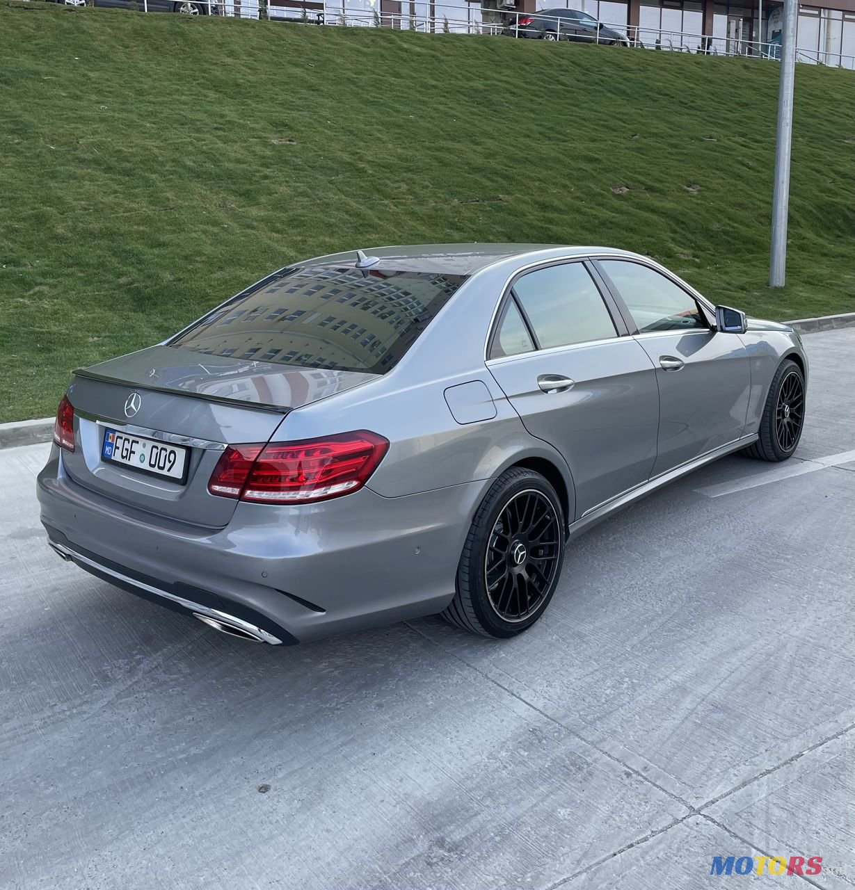 2013' Mercedes-Benz E Класс photo #3