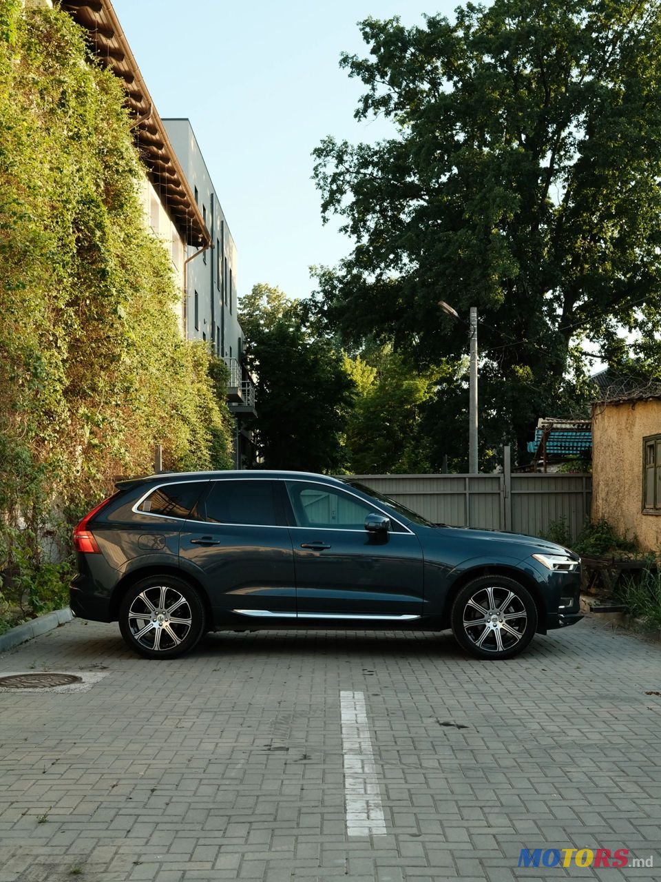 2020' Volvo XC60 photo #5