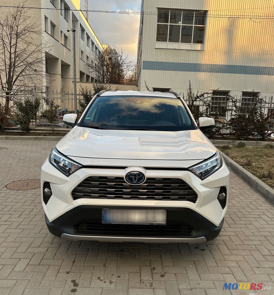 2021' Toyota RAV4 photo #5