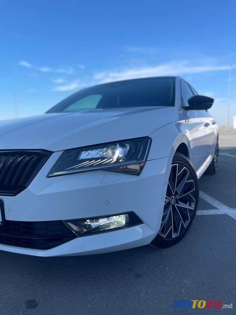 2016' Skoda Superb photo #4
