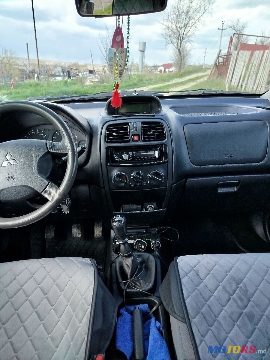 2003' Mitsubishi Space Star photo #6