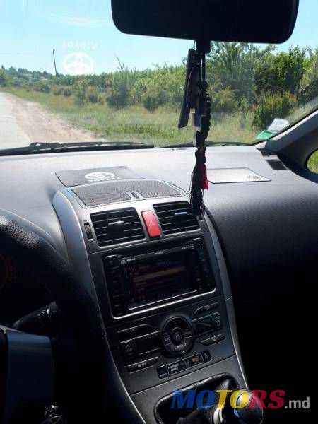 2009' Toyota Auris photo #3