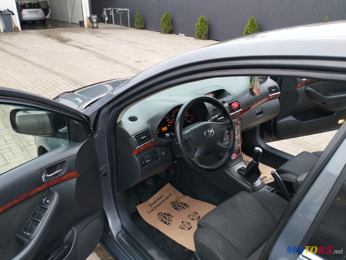 2006' Toyota Avensis photo #4